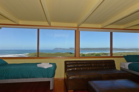 Cloudy Bay Villa - Queensland Tourism 6