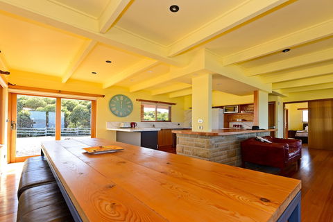 Cloudy Bay Villa - Queensland Tourism 5