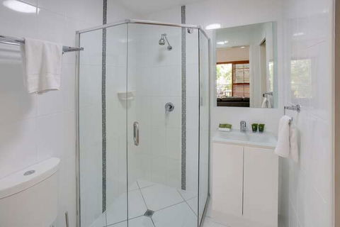 Rimini Holiday Apartments - QLD Tourism 7