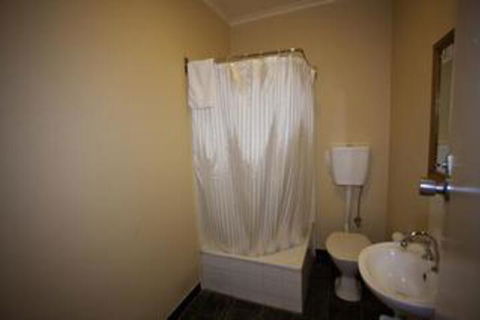 Hotel Tasmania - Queensland Tourism 0
