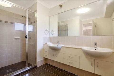 Coolum Villas - Queensland Tourism 3