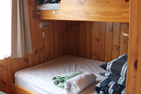 Snug Beach Cabin And Caravan Park - Queensland Tourism 7