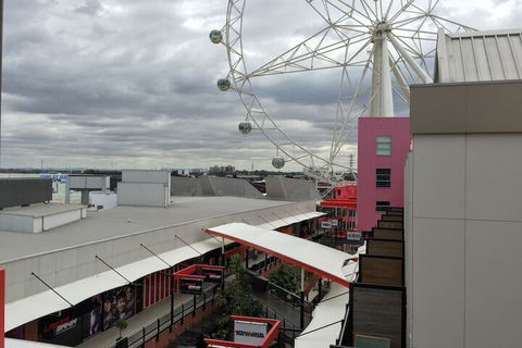 Harbour Town Apartment - Queensland Tourism 3