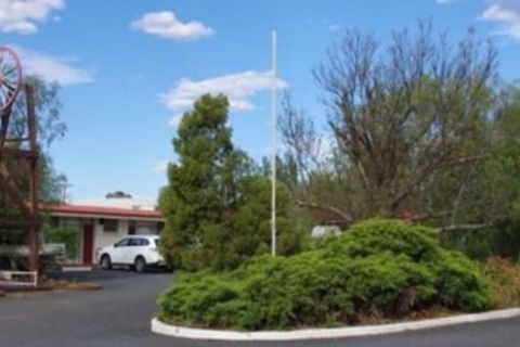 Copper City Motel - Queensland Tourism 1