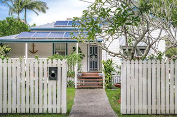 A PERFECT STAY - Anchored In Byron - QLD Tourism 0