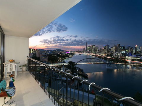 River Plaza Apartments - QLD Tourism 2