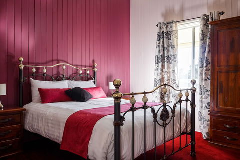 Lynrose Place - QLD Tourism 1