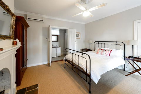 Hope Farm Guesthouse - QLD Tourism 4