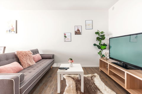 Soda Apartment - Queensland Tourism 6