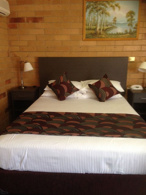 North Parkes Motel - QLD Tourism 4