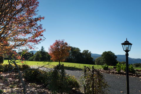 Lookout Mountain Retreat - Queensland Tourism 0