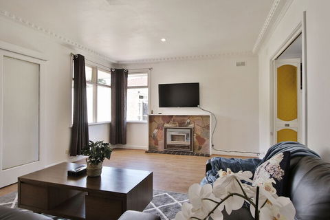 Ivy Units Glen Waverley - QLD Tourism 4