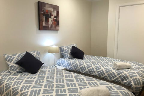 Ivy Units Glen Waverley - QLD Tourism 6