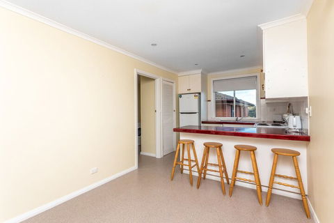 Family Home At Kingston Beach - Queensland Tourism 3