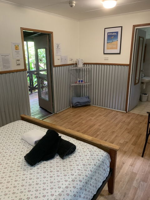 Scottys Mission Beach YHA - Queensland Tourism 4