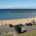 Toowoon Beach View 3br Villa 4 Just Steps To Beach With Views - QLD Tourism 0