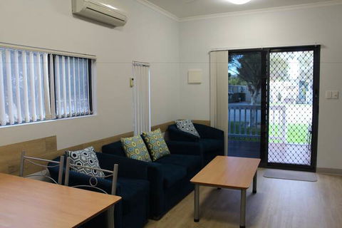Mandurah Ocean Marina Chalets - QLD Tourism 4