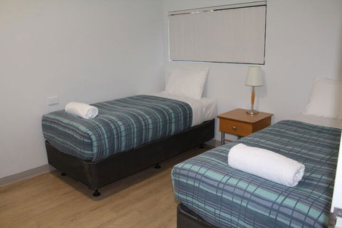 Mandurah Ocean Marina Chalets - QLD Tourism 7