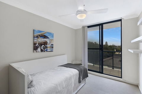 Twin Shores 67 - QLD Tourism 5