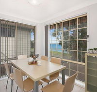 Toukley Lake House - QLD Tourism