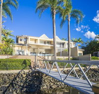 Castaway at the Greens - QLD Tourism