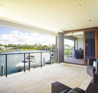 Sunset Circle at the Cove - QLD Tourism