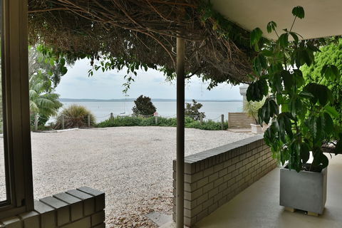 Dutchies Motel Nelson Bay - QLD Tourism 0