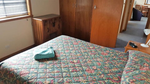 Waratah Falls Holiday Unit - QLD Tourism 4