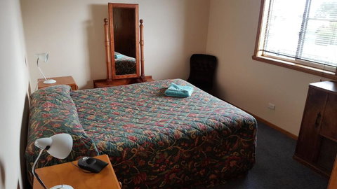 Waratah Falls Holiday Unit - QLD Tourism 3