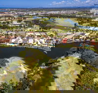 Tranquillity on the Lake - QLD Tourism