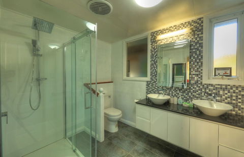 Arthur River Spa Cottage - Queensland Tourism 2