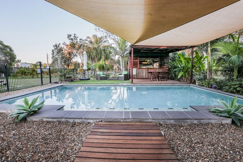 Agnes Water Stays - Queensland Tourism 1