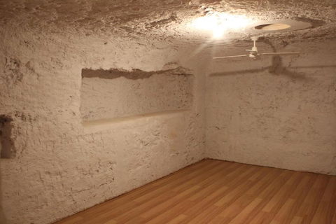 Cave Place Units - QLD Tourism 4
