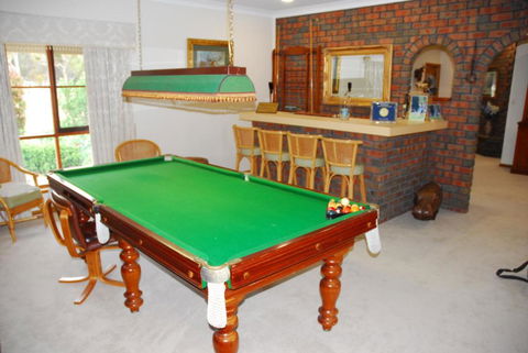 Gaerwood B & B - QLD Tourism 3
