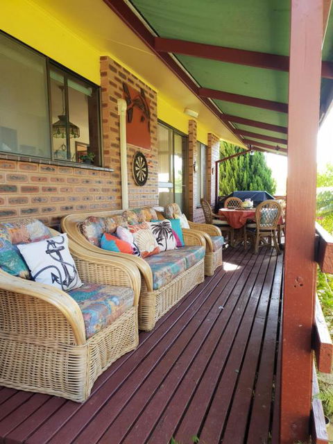 Cottage By The Bay - QLD Tourism 5