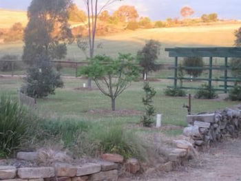 Stone Hut Cottage - Queensland Tourism 5