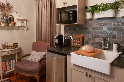 Villa DAmour - Queensland Tourism 1