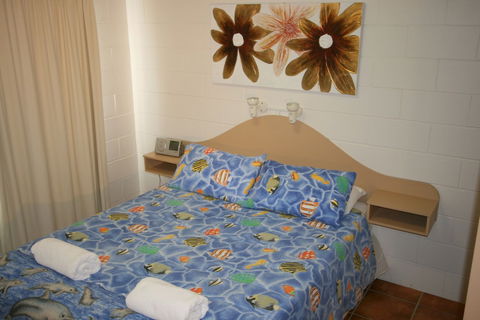Lake Edge Holiday Units - QLD Tourism 2