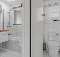 Long Beach House Apartments Sandy Bay - Queensland Tourism