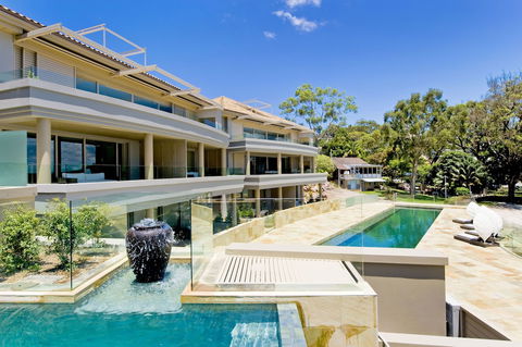 Amarna Luxury Beach Resort - QLD Tourism 0