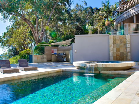 Amarna Luxury Beach Resort - QLD Tourism 3