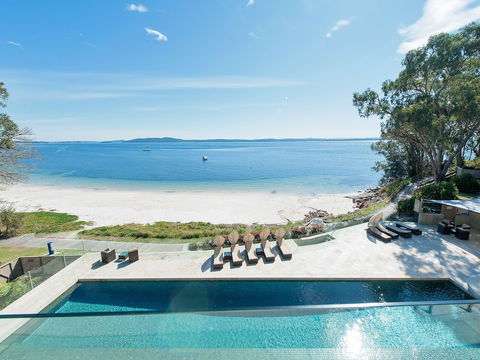 Amarna Luxury Beach Resort - QLD Tourism 6