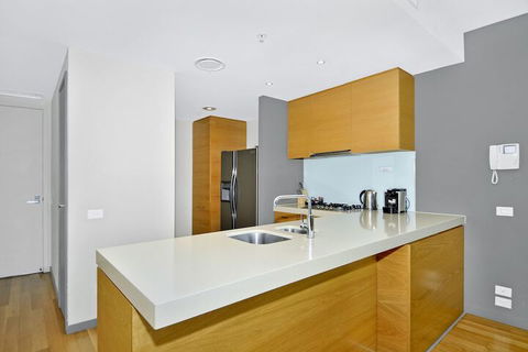 View Apartment At Docklands - Queensland Tourism 5