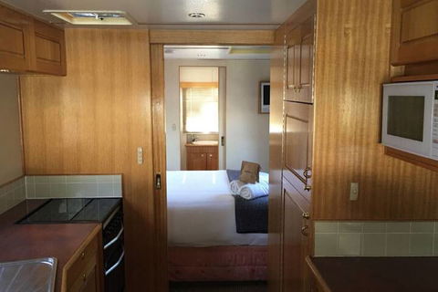 Paradise Country Farmstay - Queensland Tourism 1