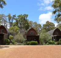 Jarrah Glen Cabins - Queensland Tourism