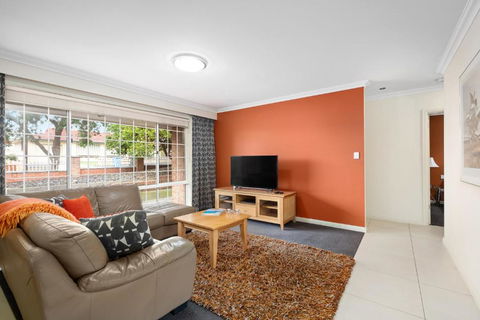 City Two Apartment - Queensland Tourism 3