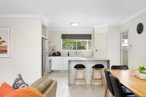 City Two Apartment - Queensland Tourism 4