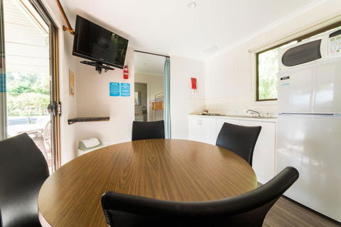 Deniliquin Riverside Caravan Park - Queensland Tourism 3