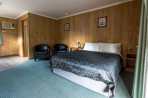 Deniliquin Riverside Caravan Park - Queensland Tourism 1