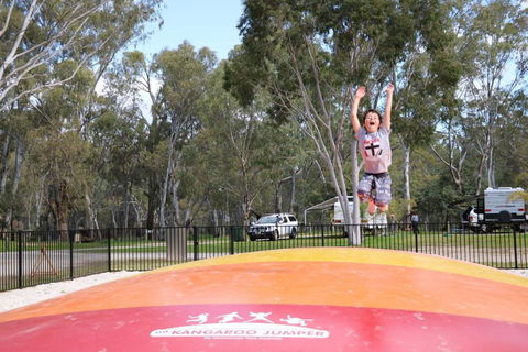 Deniliquin Riverside Caravan Park - Queensland Tourism 5